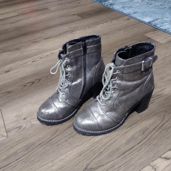 Dlba "Carryn" Heeled Combat boots - Picture 6 of 12
